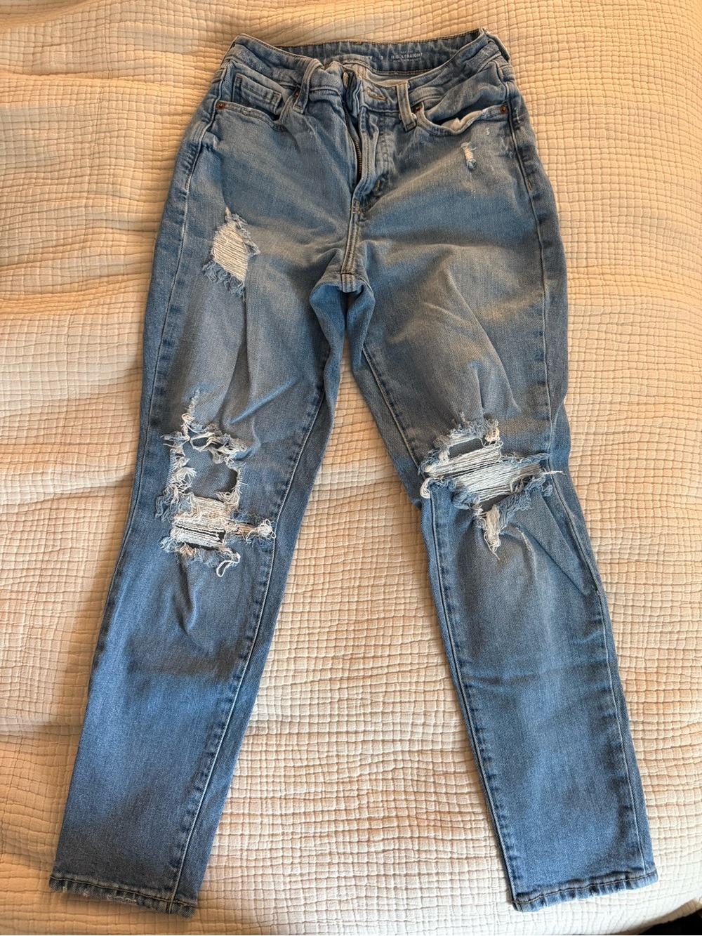 Old Navy Women's Light Blue Ripped Skinny Jeans